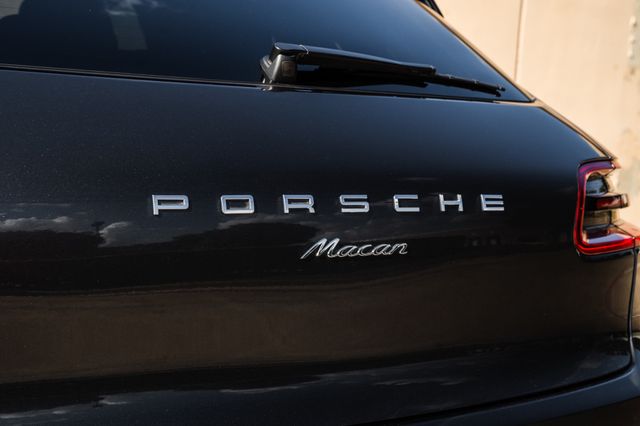2018 Porsche Macan  | Addison, TX | Apex Auto Sports