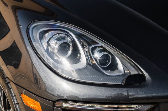 2018 Porsche Macan  | Addison, TX | Apex Auto Sports