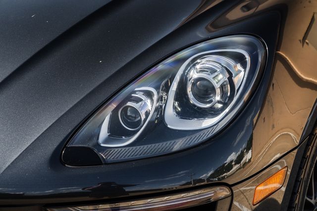 2018 Porsche Macan  | Addison, TX | Apex Auto Sports