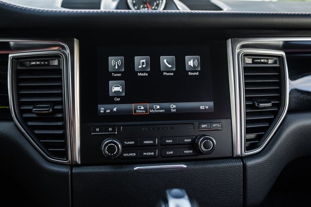 2018 Porsche Macan  | Addison, TX | Apex Auto Sports