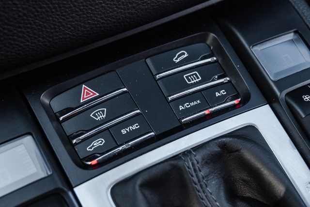 2018 Porsche Macan  | Addison, TX | Apex Auto Sports