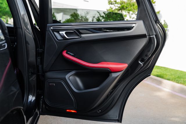 2018 Porsche Macan  | Addison, TX | Apex Auto Sports