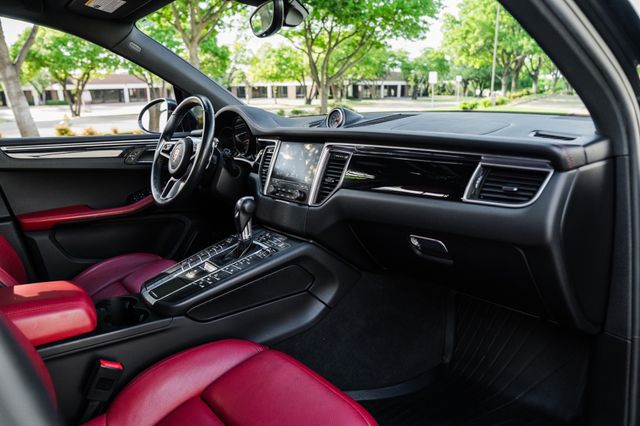 2018 Porsche Macan  | Addison, TX | Apex Auto Sports