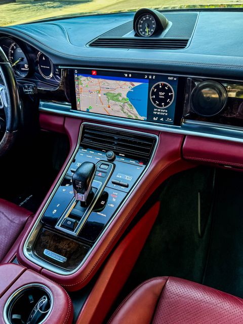 2018 Porsche Panamera E-Hybrid 2.9L Twin Turbo V6 457hp 516ft. lbs | Agoura Hills, CA | SoCal Auto Group 2018 Porsche Panamera E-Hybrid 2.9L Twin Turbo V6 457hp 516ft. lbs | Agoura Hills, CA | SoCal Auto Group