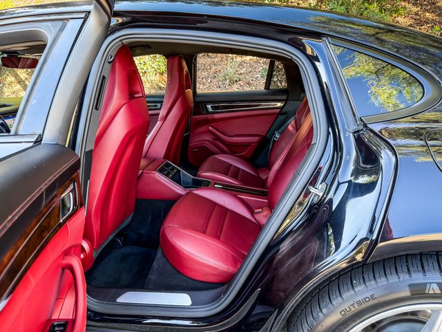 2018 Porsche Panamera E-Hybrid 2.9L Twin Turbo V6 457hp 516ft. lbs | Agoura Hills, CA | SoCal Auto Group 2018 Porsche Panamera E-Hybrid 2.9L Twin Turbo V6 457hp 516ft. lbs | Agoura Hills, CA | SoCal Auto Group