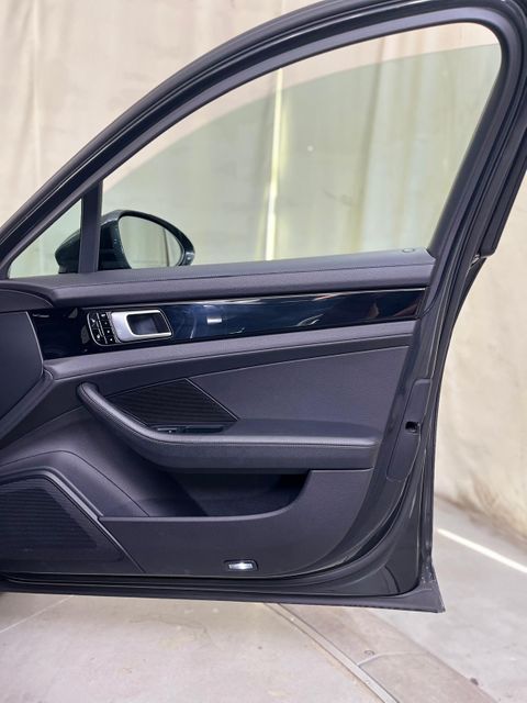 2018 Porsche Panamera Base | Burbank, California | MDK International 2018 Porsche Panamera Base | Burbank, California | MDK International