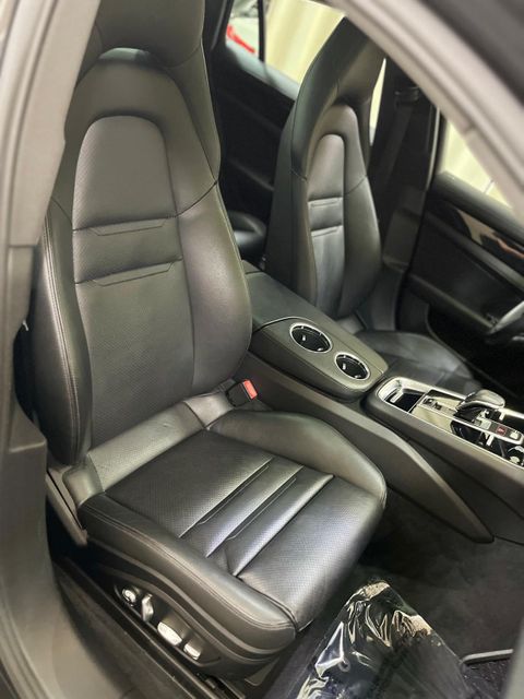 2018 Porsche Panamera Base | Burbank, California | MDK International 2018 Porsche Panamera Base | Burbank, California | MDK International