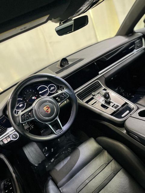 2018 Porsche Panamera Base | Burbank, California | MDK International 2018 Porsche Panamera Base | Burbank, California | MDK International