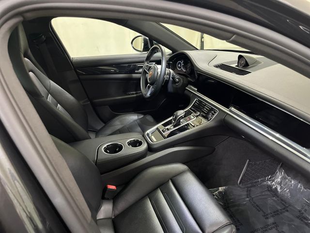 2018 Porsche Panamera Base | Burbank, California | MDK International 2018 Porsche Panamera Base | Burbank, California | MDK International