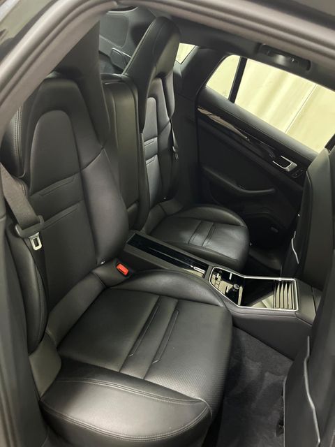 2018 Porsche Panamera Base | Burbank, California | MDK International 2018 Porsche Panamera Base | Burbank, California | MDK International