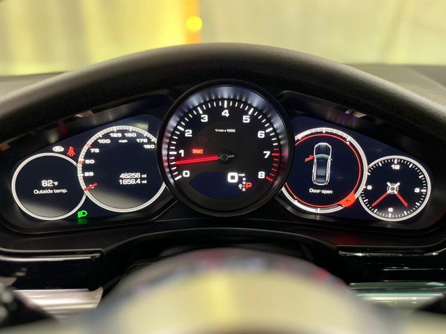 2018 Porsche Panamera Base | Burbank, California | MDK International 2018 Porsche Panamera Base | Burbank, California | MDK International