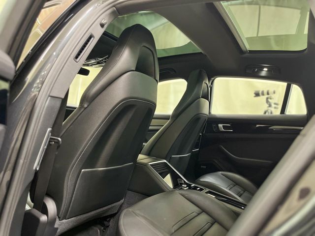 2018 Porsche Panamera Base | Burbank, California | MDK International 2018 Porsche Panamera Base | Burbank, California | MDK International