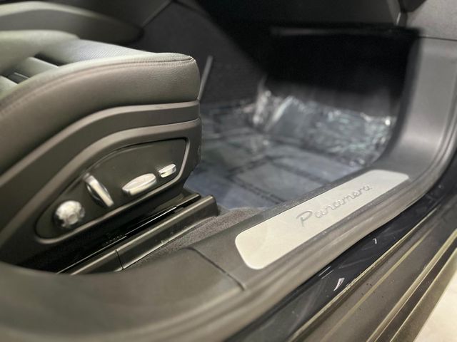 2018 Porsche Panamera Base | Burbank, California | MDK International 2018 Porsche Panamera Base | Burbank, California | MDK International