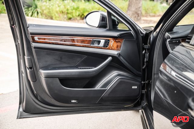 2018 Porsche Panamera 4S Sport Turismo 2018 Porsche Panamera 4S Sport Turismo