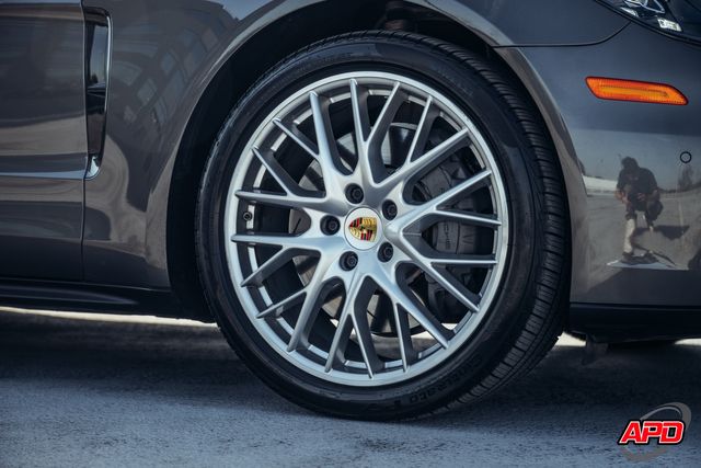 2018 Porsche Panamera 4S Sport Turismo 2018 Porsche Panamera 4S Sport Turismo