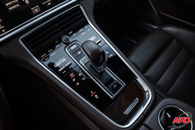 2018 Porsche Panamera Turbo Sport Turismo 2018 Porsche Panamera Turbo Sport Turismo