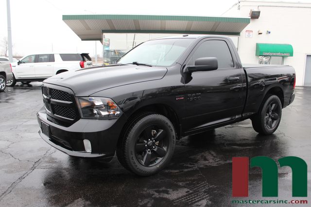 2018 Ram 1500 HEMI Express Regular Cab Short Bed | Granite City, Illinois | MasterCars Company Inc.