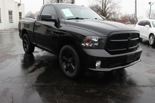 2018 Ram 1500 HEMI Express Regular Cab Short Bed | Granite City, Illinois | MasterCars Company Inc.