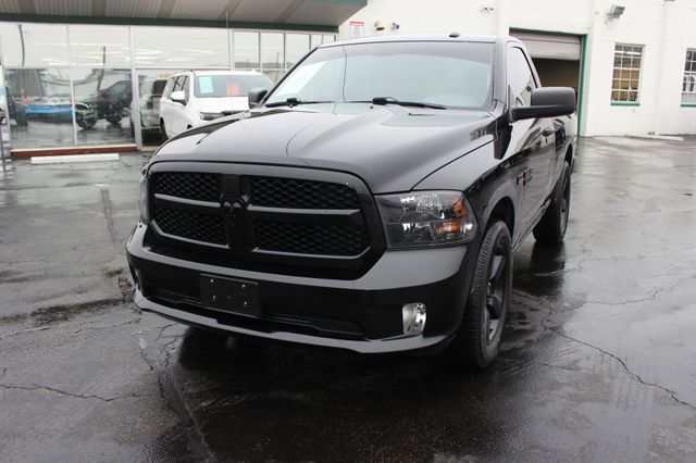 2018 Ram 1500 HEMI Express Regular Cab Short Bed | Granite City, Illinois | MasterCars Company Inc.