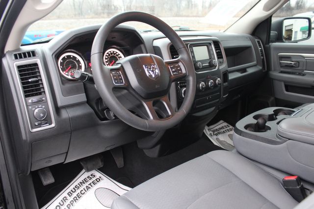 2018 Ram 1500 HEMI Express Regular Cab Short Bed | Granite City, Illinois | MasterCars Company Inc. 2018 Ram 1500 HEMI Express Regular Cab Short Bed | Granite City, Illinois | MasterCars Company Inc.