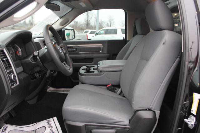 2018 Ram 1500 HEMI Express Regular Cab Short Bed | Granite City, Illinois | MasterCars Company Inc.