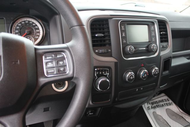 2018 Ram 1500 HEMI Express Regular Cab Short Bed | Granite City, Illinois | MasterCars Company Inc. 2018 Ram 1500 HEMI Express Regular Cab Short Bed | Granite City, Illinois | MasterCars Company Inc.