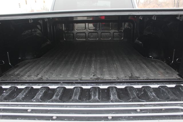 2018 Ram 1500 HEMI Express Regular Cab Short Bed | Granite City, Illinois | MasterCars Company Inc. 2018 Ram 1500 HEMI Express Regular Cab Short Bed | Granite City, Illinois | MasterCars Company Inc.