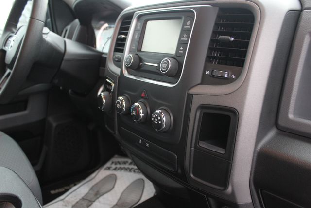 2018 Ram 1500 HEMI Express Regular Cab Short Bed | Granite City, Illinois | MasterCars Company Inc.