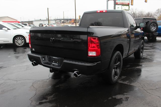 2018 Ram 1500 HEMI Express Regular Cab Short Bed | Granite City, Illinois | MasterCars Company Inc.