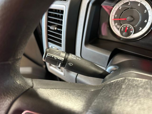 2018 Ram 1500 Express 5.7 HEMI V8 20" Wheels | Irving, Texas | Hopper Motorplex 2018 Ram 1500 Express 5.7 HEMI V8 20" Wheels | Irving, Texas | Hopper Motorplex