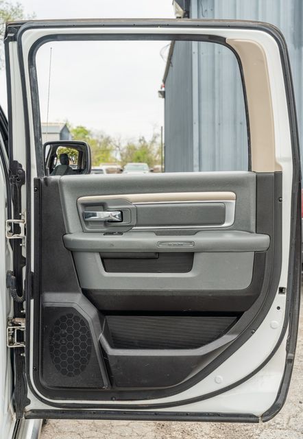 2018 Ram 2500 SLT CREW CAB 4X4 / 6.7L DIESEL / SOUTHERN OWNED | Austin, TX | Rocky Mountain Truck Stop Austin