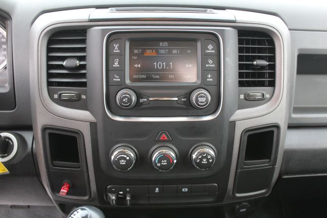 2018 Ram 3500 Tradesman diesel manual 4x4 | Roscoe, IL | Autoland Outlets 2018 Ram 3500 Tradesman diesel manual 4x4 | Roscoe, IL | Autoland Outlets