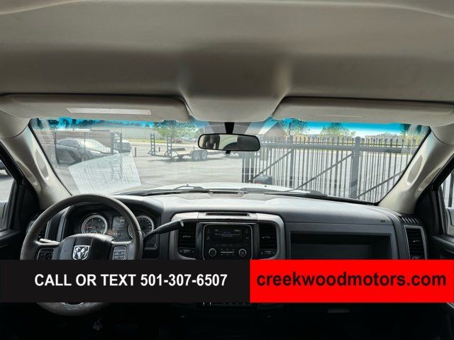 2018 Ram 3500 Chassis Cab FLATBED Dually 4x4 SLT 6.7L Cummins Diesel AISIN 2018 Ram 3500 Chassis Cab FLATBED Dually 4x4 SLT 6.7L Cummins Diesel AISIN