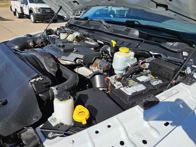 2018 Ram 5500 4X4 CUMMINS BUCKET TRUCK VERSALIFT SST40 EIH | Irving, TX | Pinnacle Trucks 2018 Ram 5500 4X4 CUMMINS BUCKET TRUCK VERSALIFT SST40 EIH | Irving, TX | Pinnacle Trucks