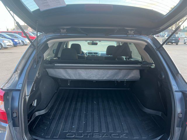 2018 Subaru Outback 2.5i Premium | Dickinson, ND | Heiser Motors