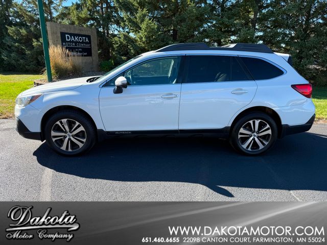 2018 Subaru Outback 2.5i Limited | Farmington, MN | Dakota Motor Company 