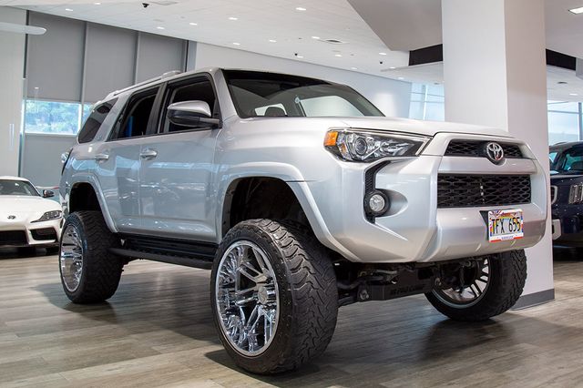 2018 Toyota 4Runner Lifted 6" SR5 l Wheel Pkg $1,995