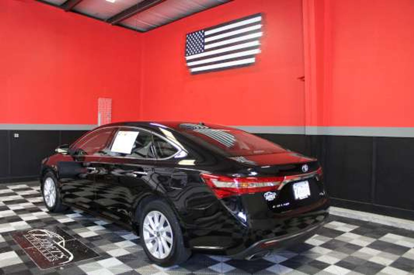 2018 Toyota Avalon XLE - 7
