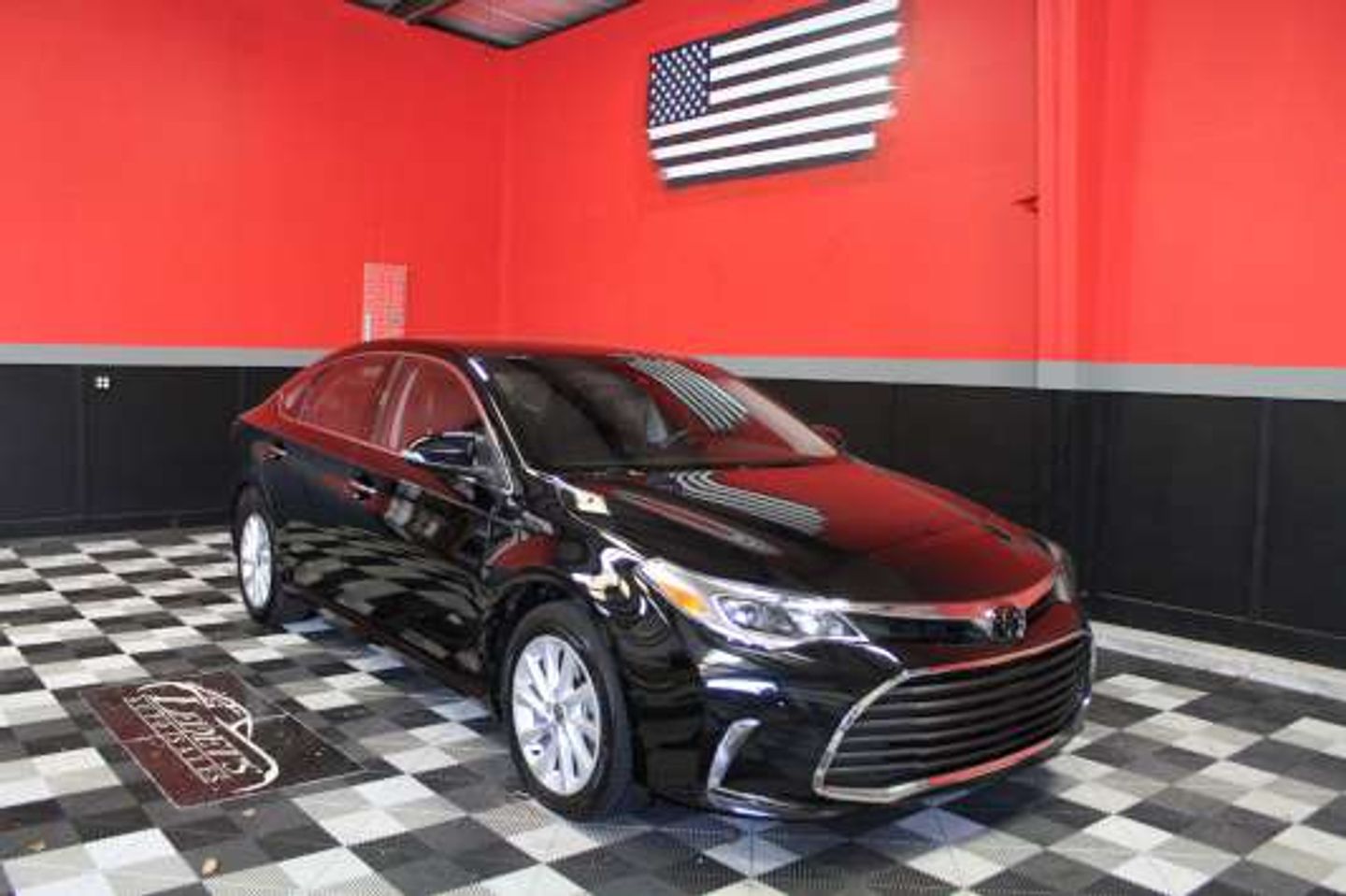 2018 Toyota Avalon XLE - 1