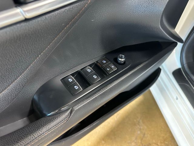2018 Toyota Camry Hybrid XLE | Irving, Texas | Hopper Motorplex