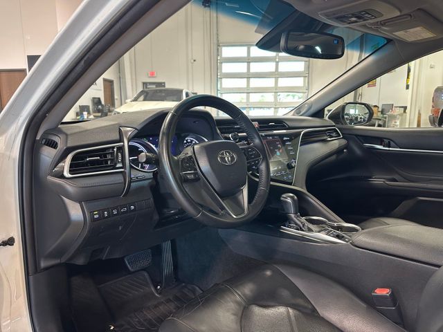 2018 Toyota Camry Hybrid XLE | Irving, Texas | Hopper Motorplex