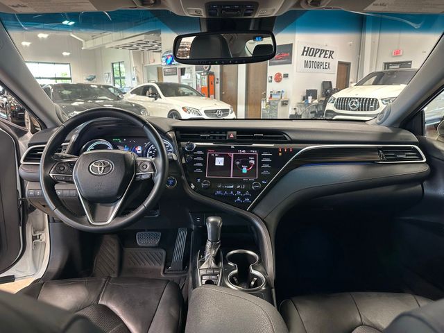 2018 Toyota Camry Hybrid XLE | Irving, Texas | Hopper Motorplex