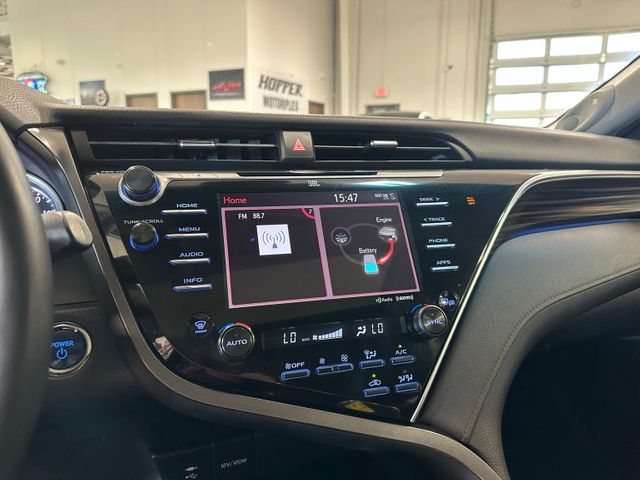 2018 Toyota Camry Hybrid XLE | Irving, Texas | Hopper Motorplex 2018 Toyota Camry Hybrid XLE | Irving, Texas | Hopper Motorplex