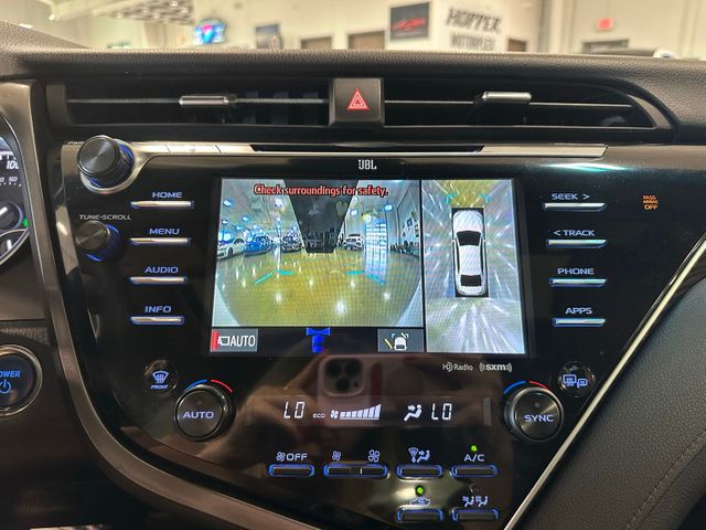2018 Toyota Camry Hybrid XLE | Irving, Texas | Hopper Motorplex