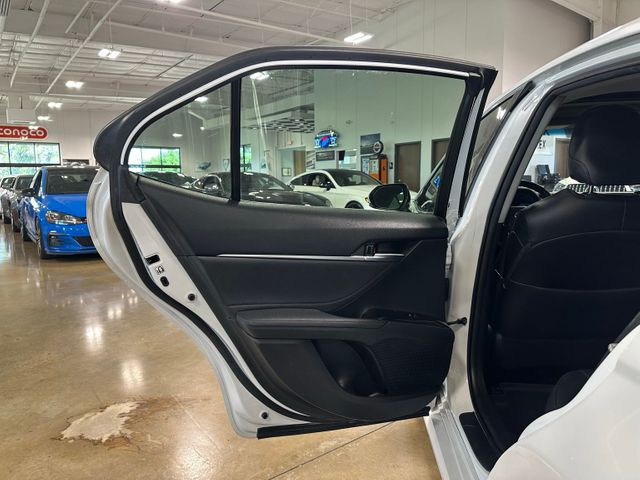 2018 Toyota Camry Hybrid XLE | Irving, Texas | Hopper Motorplex 2018 Toyota Camry Hybrid XLE | Irving, Texas | Hopper Motorplex