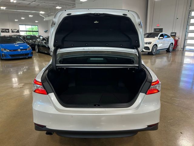 2018 Toyota Camry Hybrid XLE | Irving, Texas | Hopper Motorplex