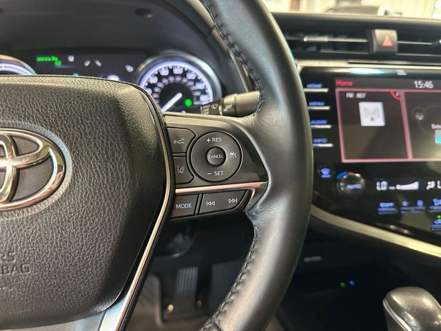 2018 Toyota Camry Hybrid XLE 