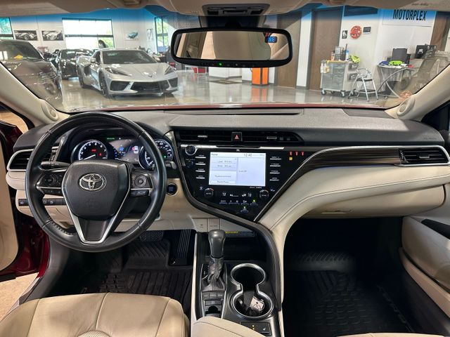 2018 Toyota Camry XLE | Irving, Texas | Hopper Motorplex