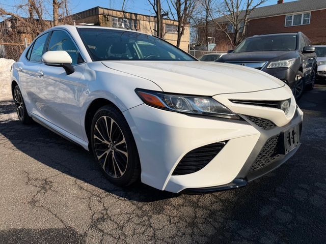 2018 Toyota Camry SE | New Brunswick, New Jersey | Brilliant Auto Sales