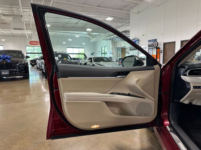 2018 Toyota Camry XLE 